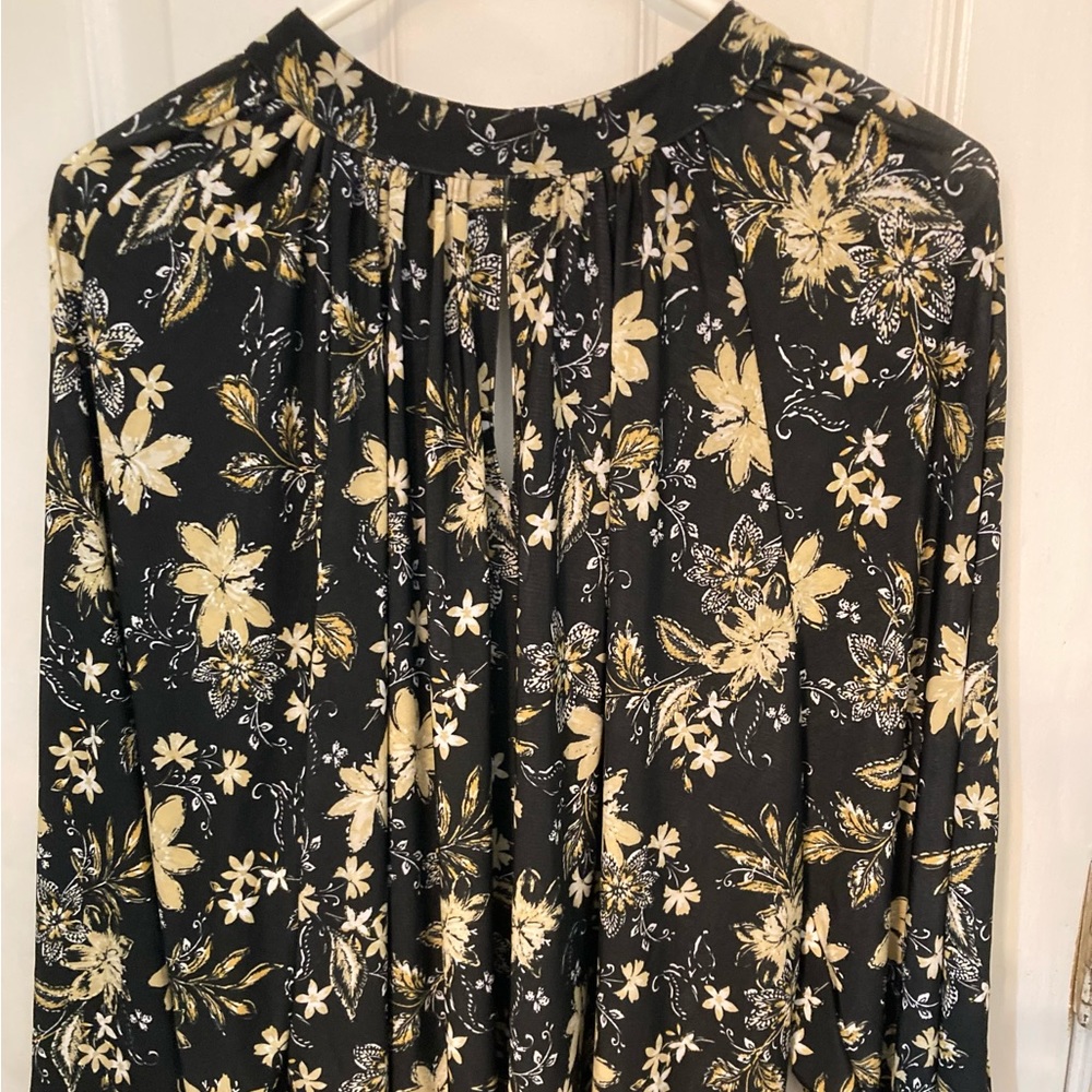 Plus size blouse by Cocomo